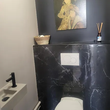 Nicette Apartment *
